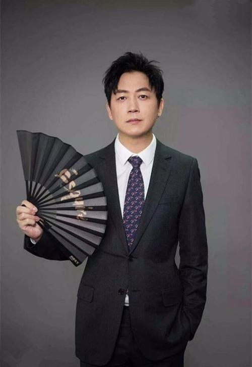 潘粤明成立新公司,经营范围含电影摄制